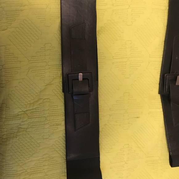Four plus-size belts. Size 22/24 - Picture 4 of 8